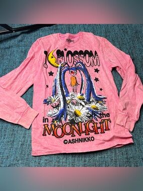 Ashnikko Blossom in the Moonlight Pink Long Sleeve Graphic T-Shirt Size Small